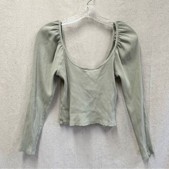 Zara sage green ribbed puff sleeve semi crop top, scoop neck Medium - Picture 6 of 13